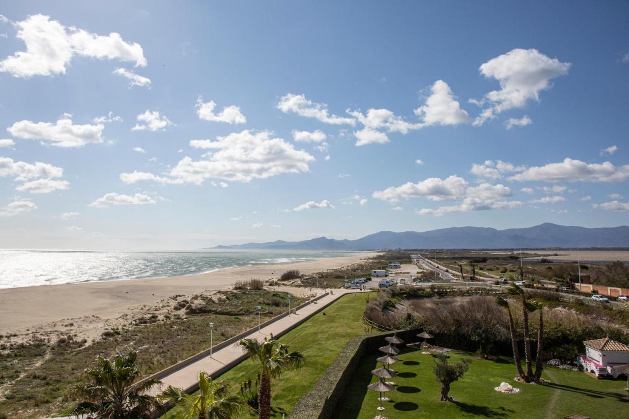 Grand Hotel Les Flamants Roses Thalasso & Spa Canet-en-Roussillon Exteriör bild