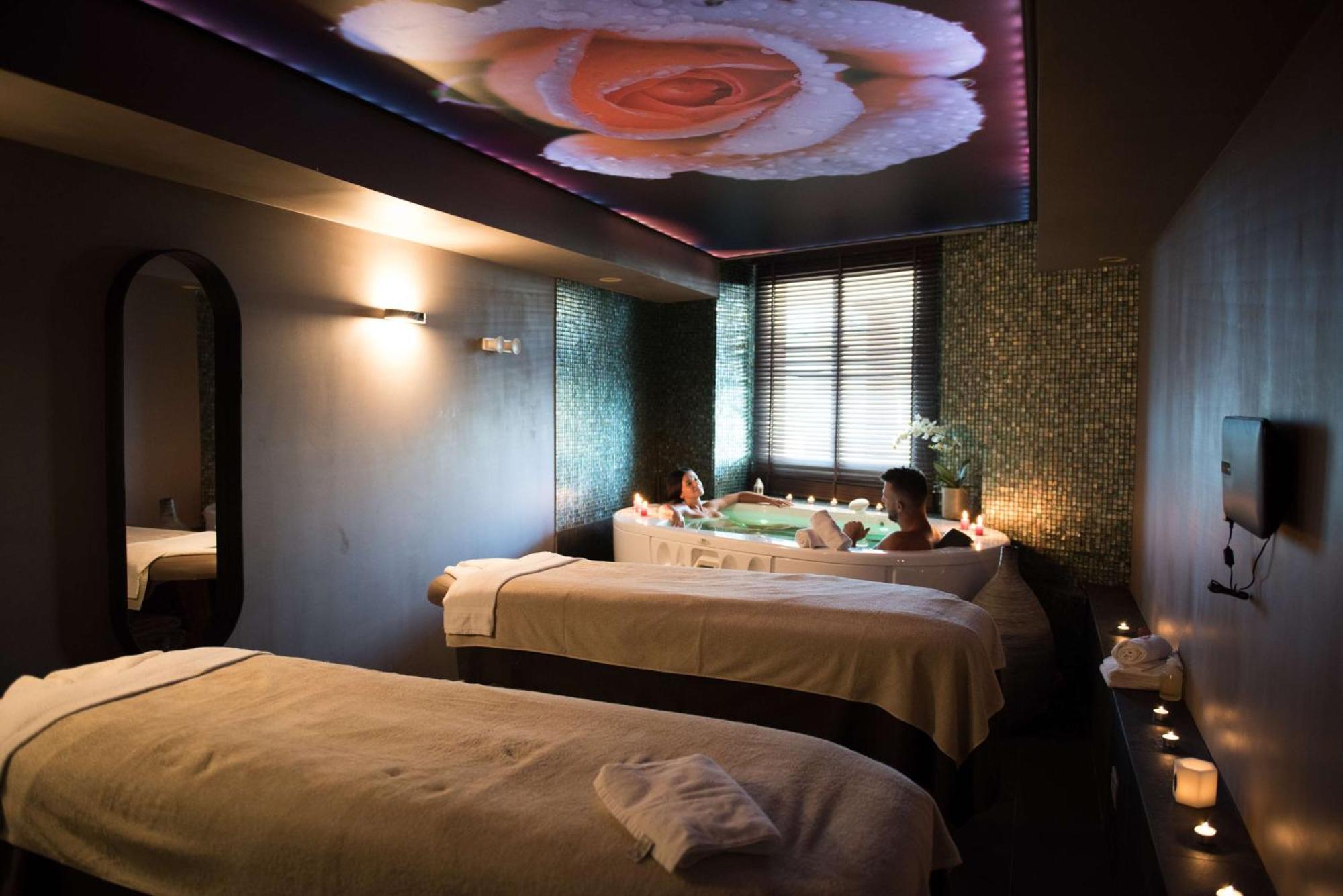 Grand Hotel Les Flamants Roses Thalasso & Spa Canet-en-Roussillon Exteriör bild